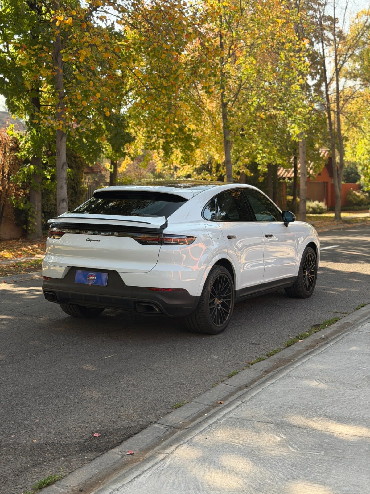 2021 PORSCHE CAYENNE COUPE Blanco - Miniatura 5
