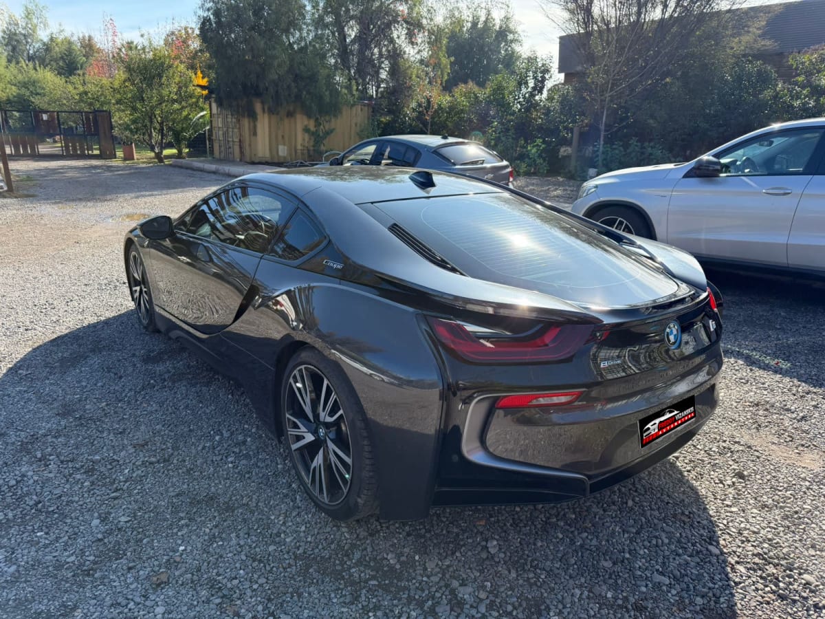 2019 BMW i8 Coupé - Miniatura 10