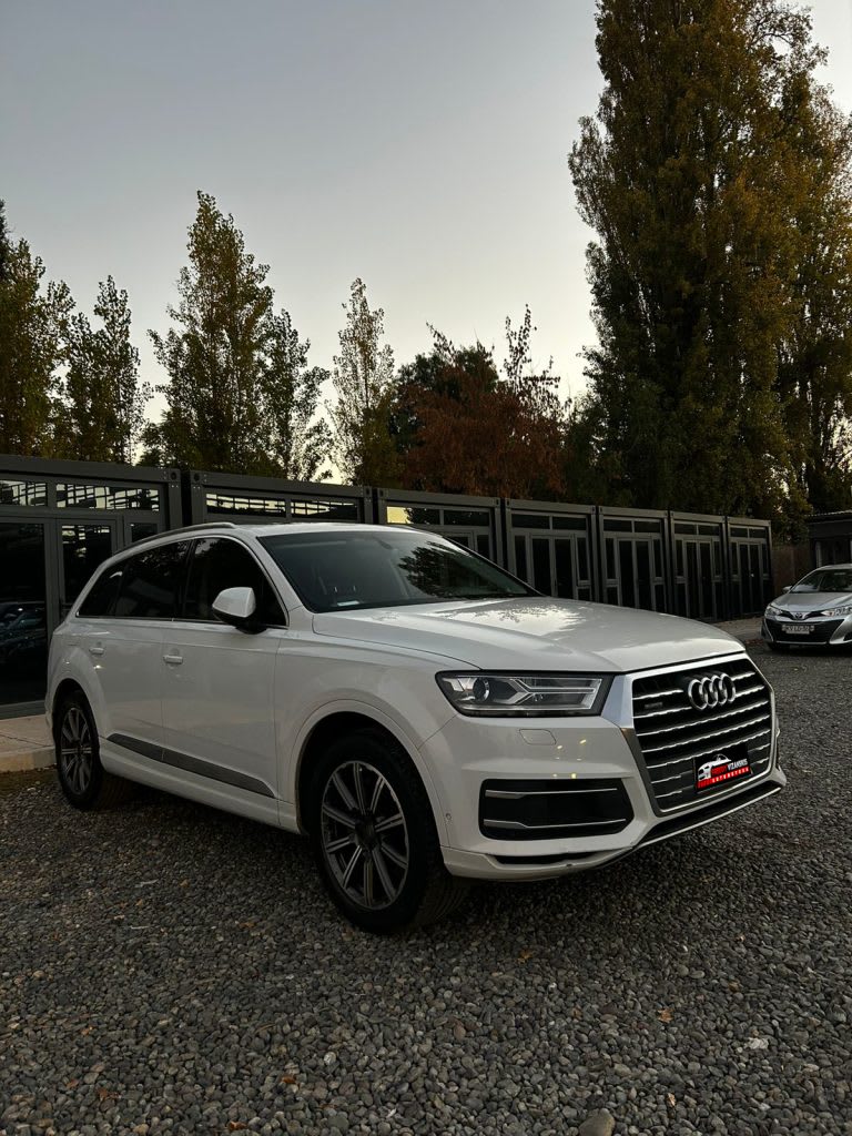 2017 Audi Q7 TFSI - Imagen 1