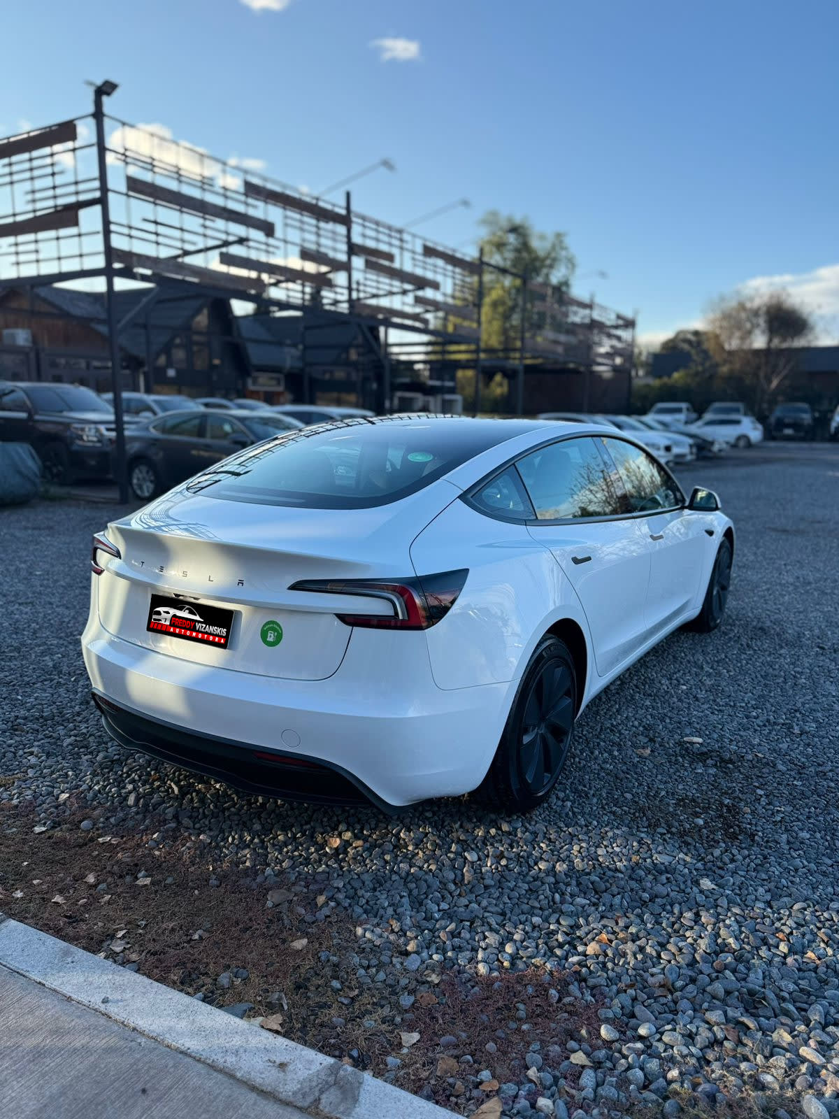 2026 Tesla Model 3 - Miniatura 4