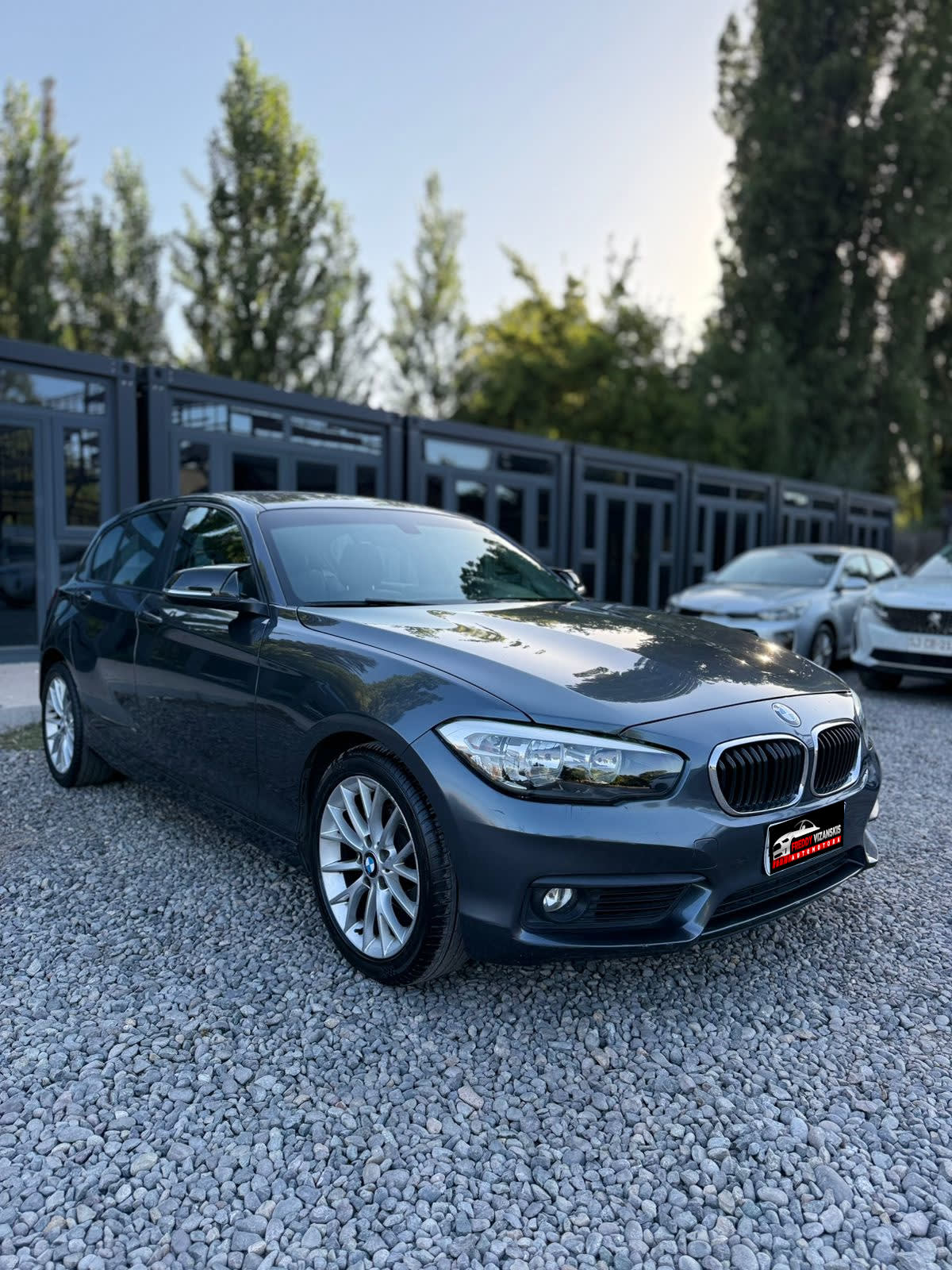 2018 BMW 118i LC - Miniatura 3