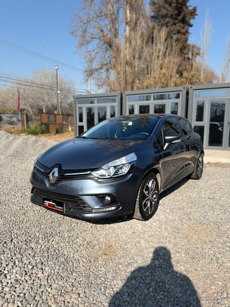 2020 Renault Clio IV HB - Imagen 1