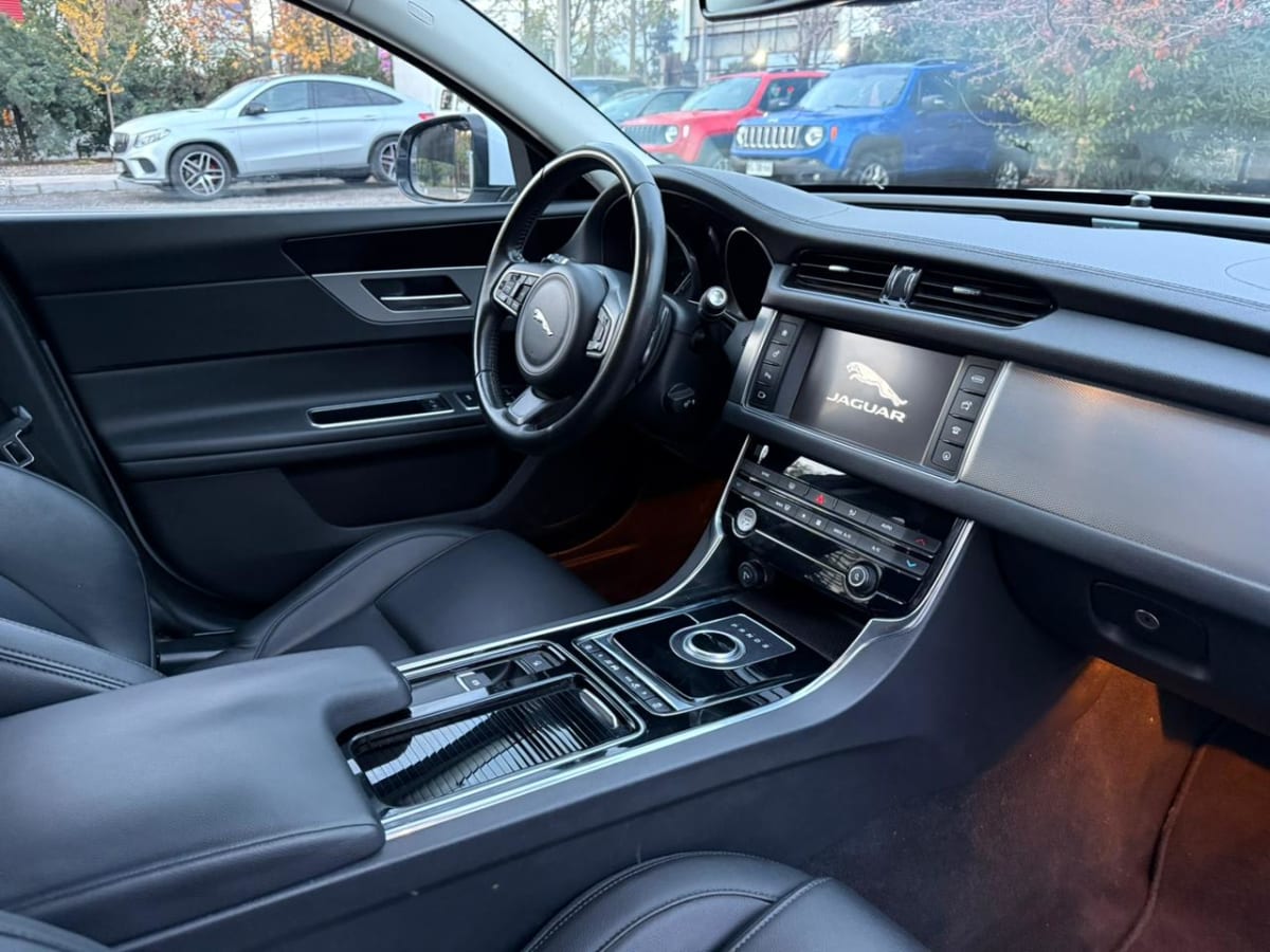 2019 Jaguar Xf PURE - Miniatura 5