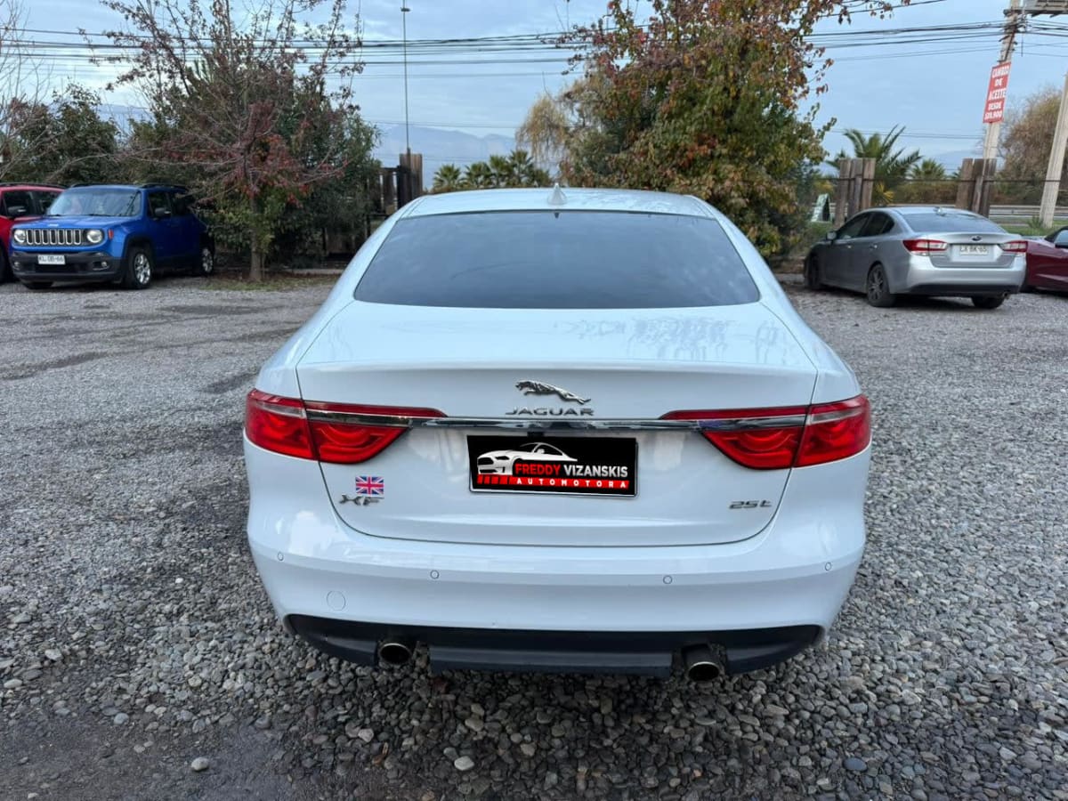 2019 Jaguar Xf PURE - Miniatura 9