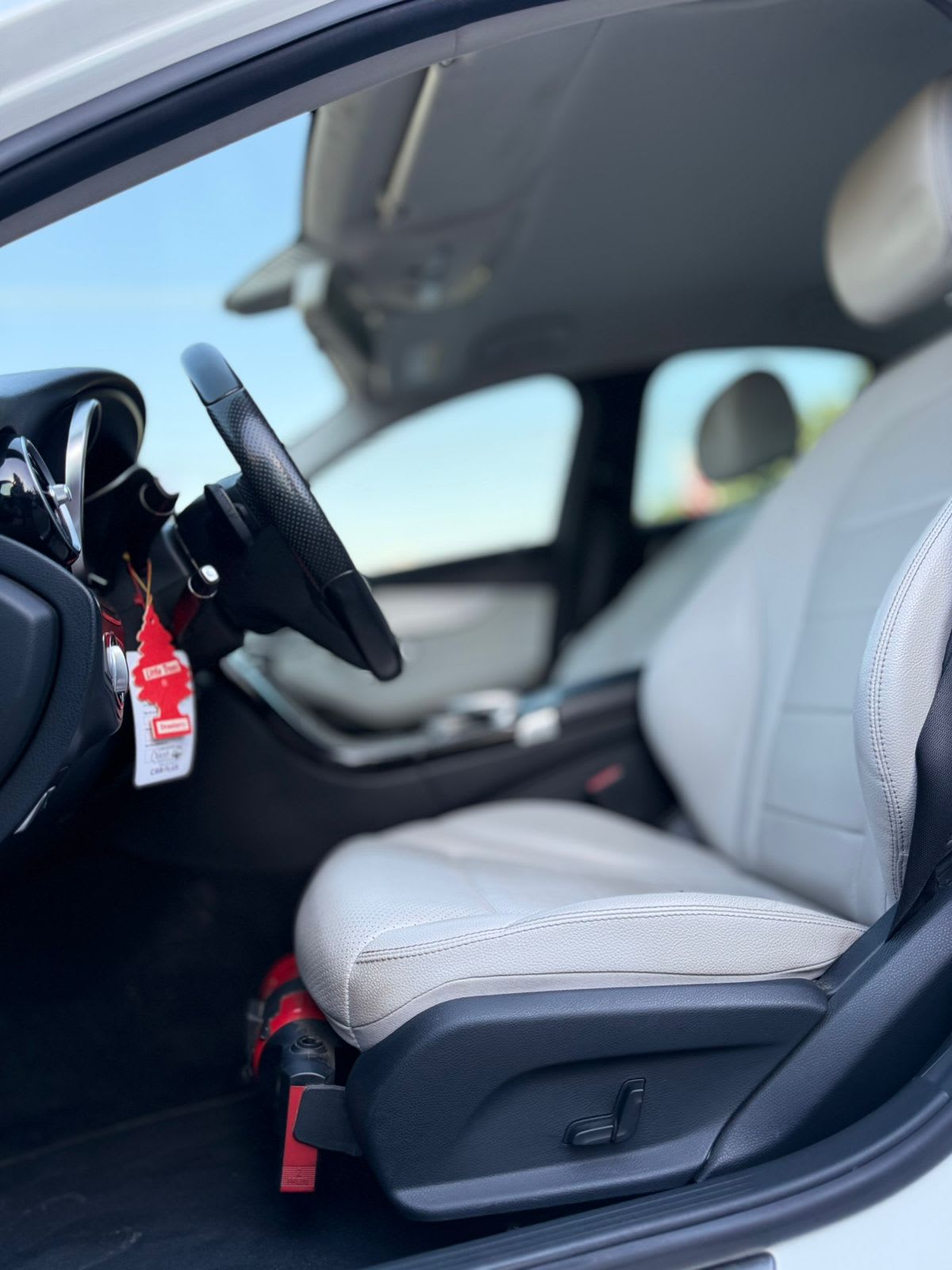 2015 Mercedes-Benz C180 MERCEDES - Miniatura 8