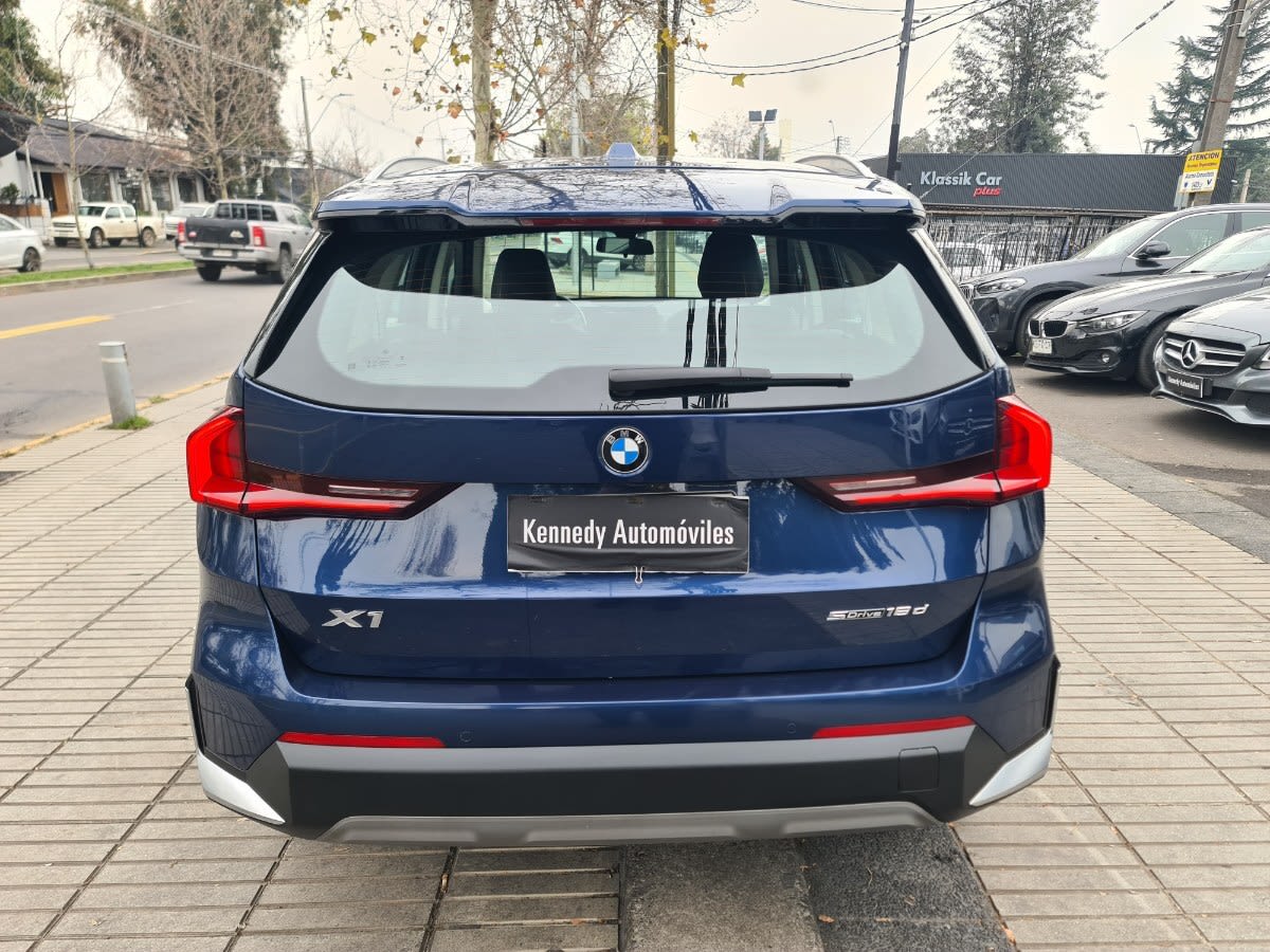 2023 BMW X1 2.0 Azul - Miniatura 9