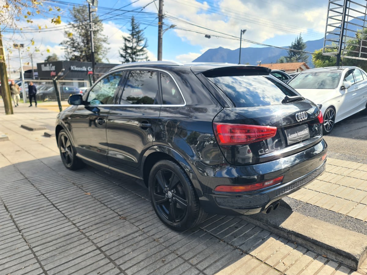 2019 Audi Q3 S Negro - Miniatura 4