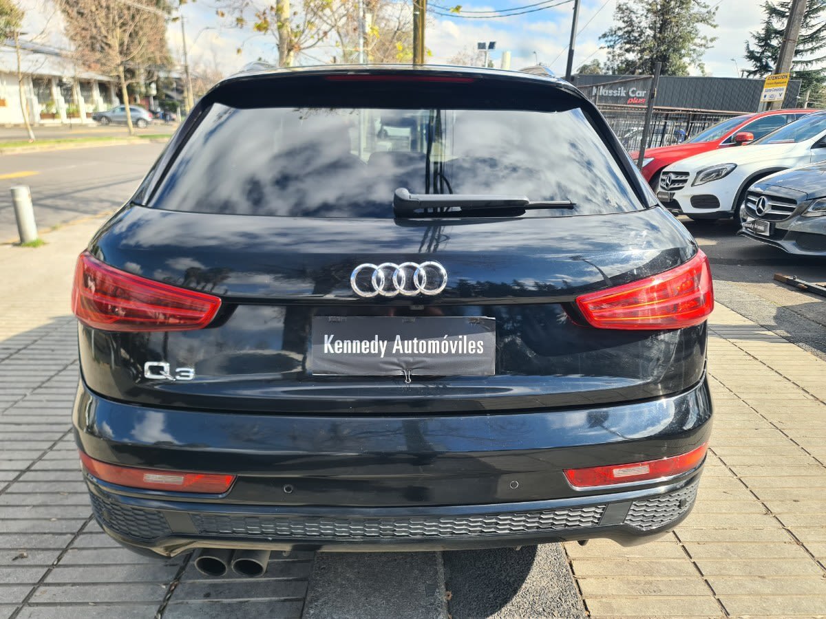 2019 Audi Q3 S Negro - Miniatura 9