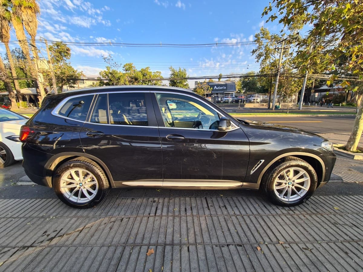 2024 BMW X3 XDRIVE Negro - Miniatura 6