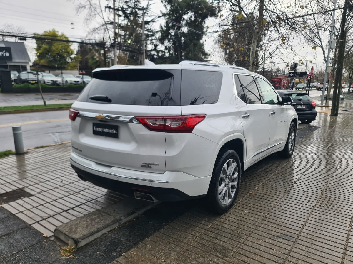2021 Chevrolet TRAVERSE 3.6 Blanco - Miniatura 4