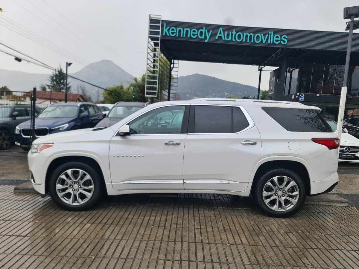 2021 Chevrolet TRAVERSE 3.6 Blanco - Miniatura 5