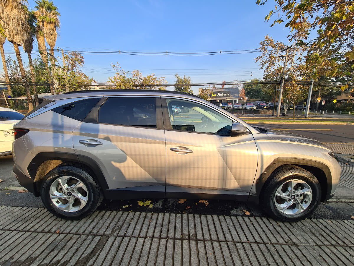 2022 Hyundai TUCSON 2.0 Plata - Miniatura 6