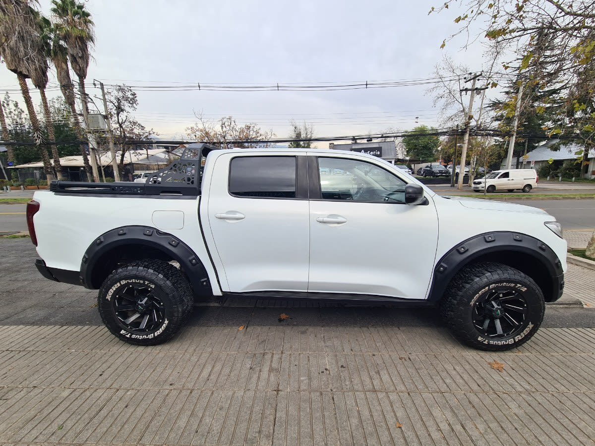 2022 Great Wall POER 2.0T Blanco - Miniatura 8