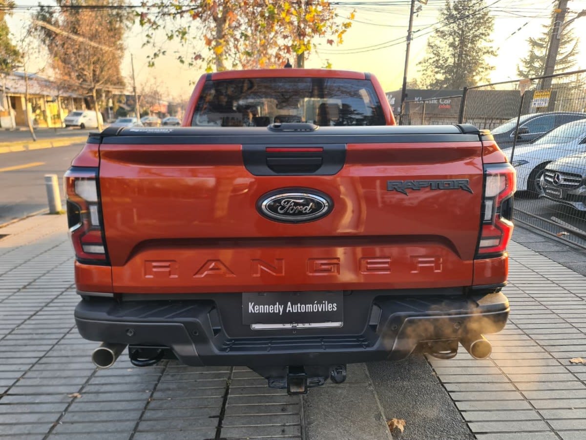 2024 MERCEDES-BENZ RANGER GLE NARANJO NARANJA TIERRA - Miniatura 8
