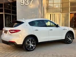 2019 Maserati Levante Prima Blanco - Miniatura 9
