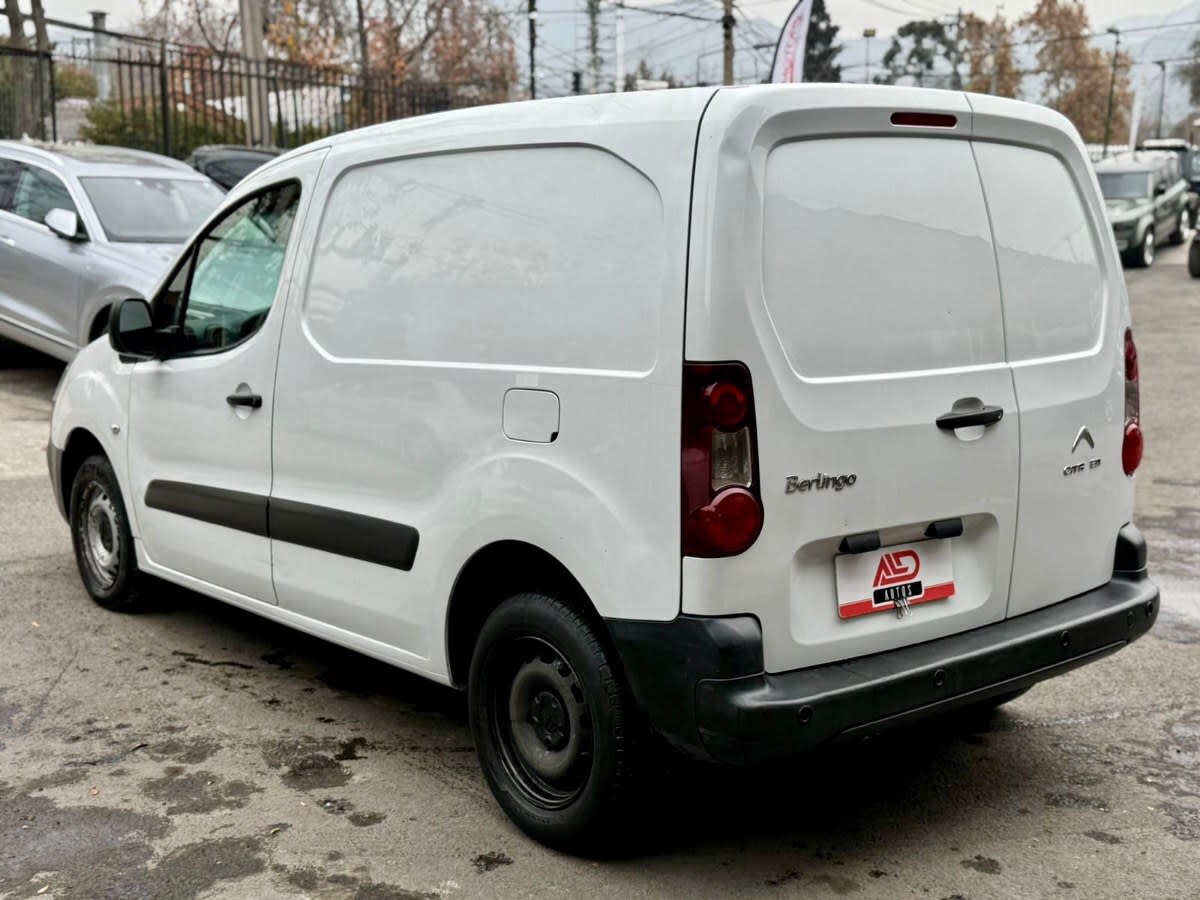 2018 Citroën BERLINGO HDI Blanco - Miniatura 9