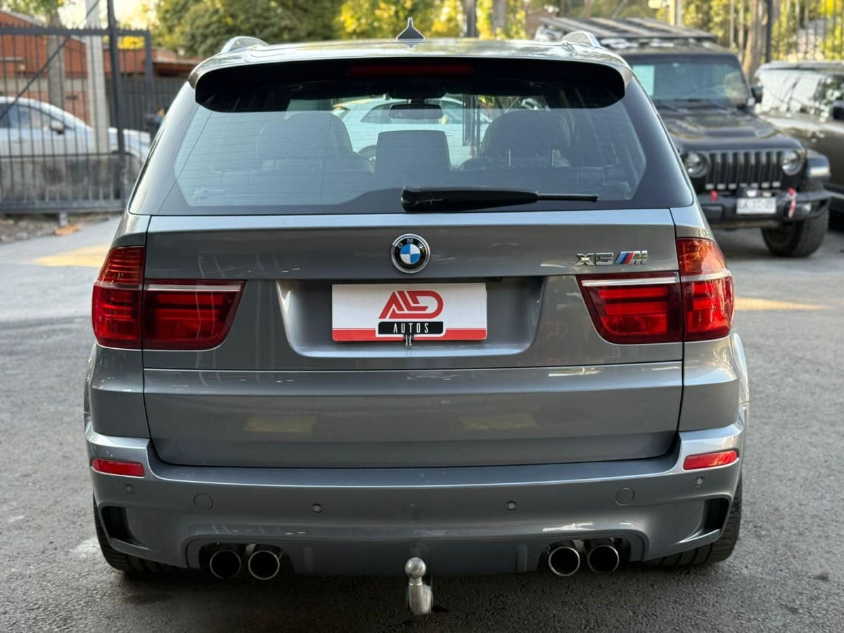2013 BMW X5 M Gris - Miniatura 8