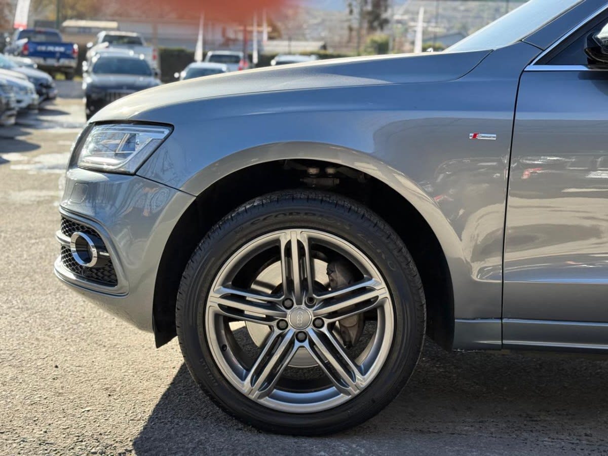 2017 AUDI Q5 3.0T Gris - Miniatura 10