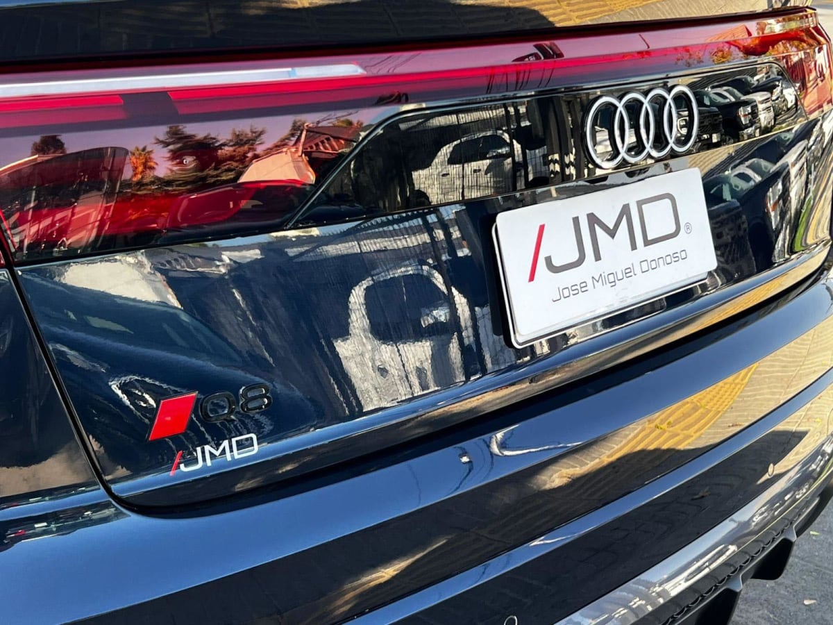 2025 AUDI Q8 55 Azul - Miniatura 7