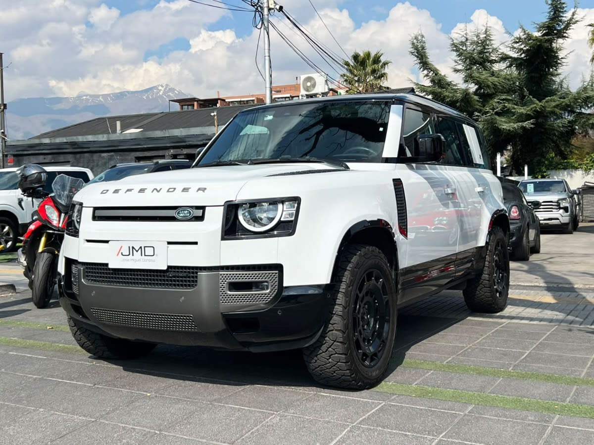 2023 Land Rover DEFENDER 3.0 Blanco - Miniatura 3