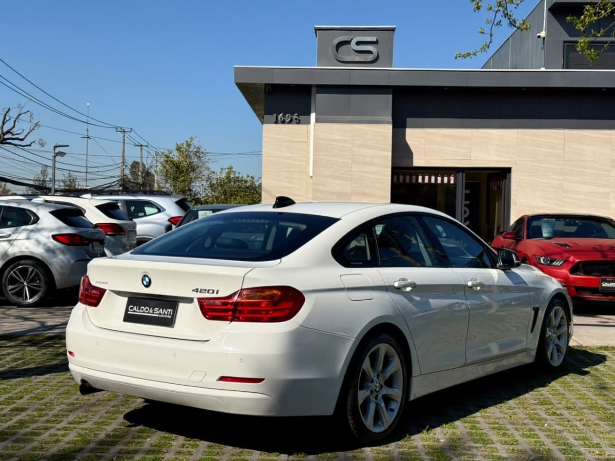 2016 BMW 420I GRAN Blanco - Miniatura 5