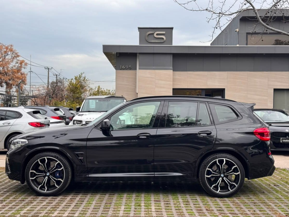 2022 BMW X3 M Negro - Miniatura 2