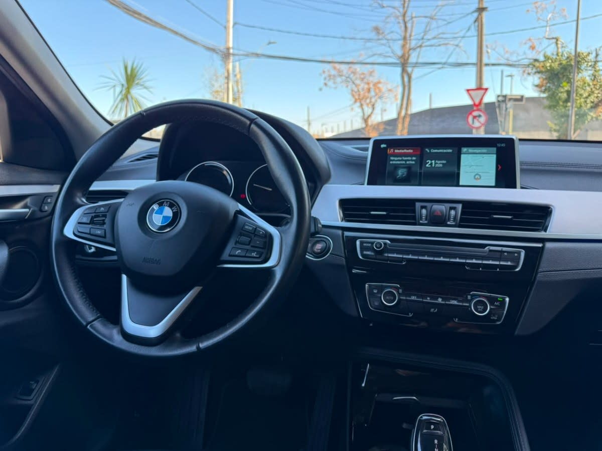 2023 BMW X2 SDRIVE Negro - Miniatura 10