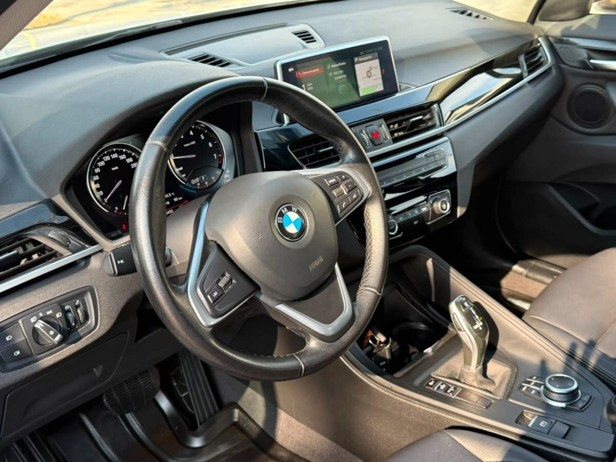 2021 BMW X1 SDRIVE Blanco - Miniatura 9