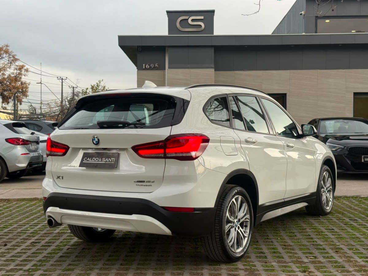 2022 BMW X1 SDRIVE Blanco - Miniatura 5