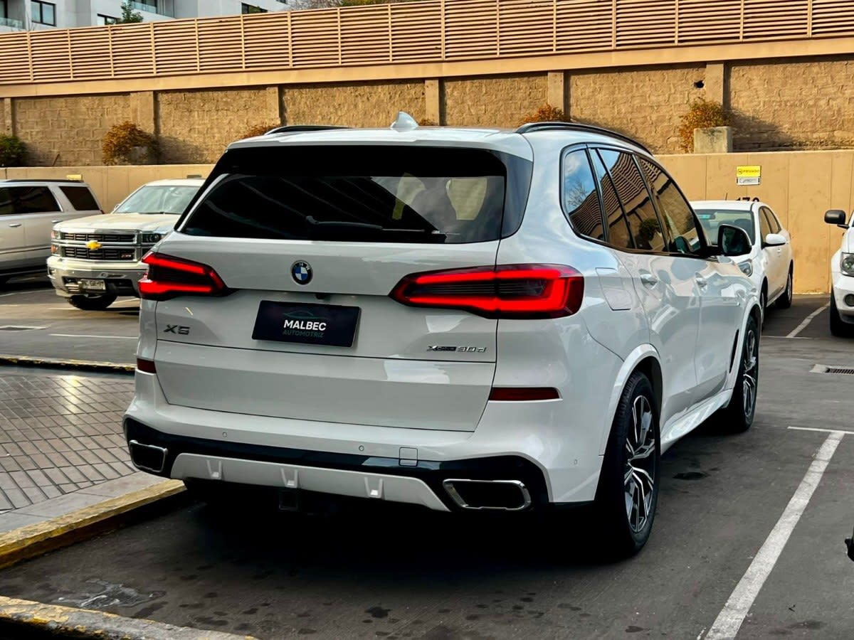 2021 BMW X5 M Blanco - Miniatura 8