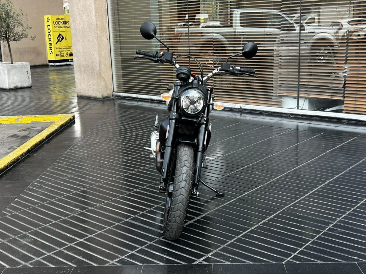 2023 DUCATI SCRAMBLER DARK NEGRO - Miniatura 7
