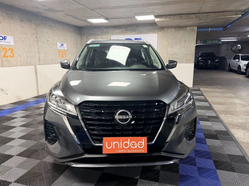 2023 Nissan KICKS Gris - Miniatura 7