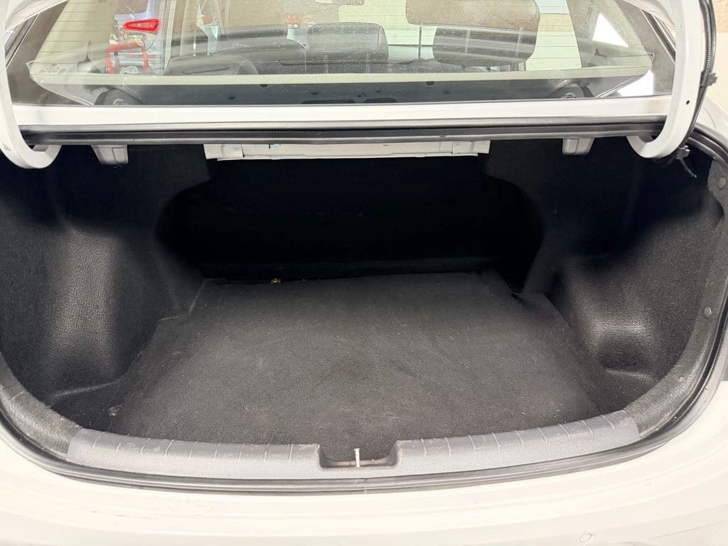 2024 Hyundai GRAND I10 Blanco - Miniatura 8