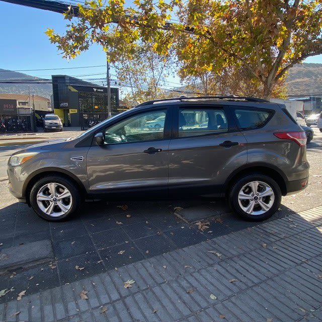 2013 Ford ESCAPE 2.5 Gris - Miniatura 6