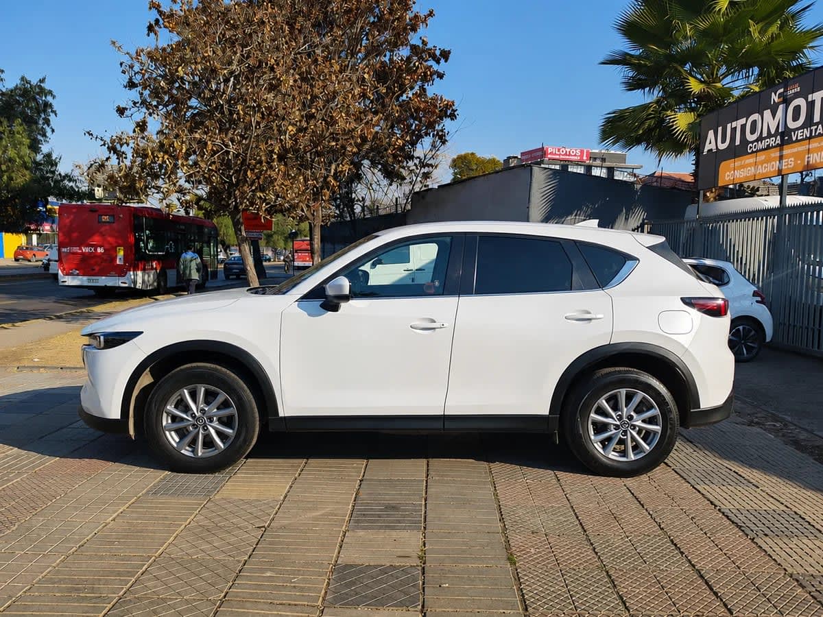 2023 Mazda Cx-5 2.0 Blanco - Miniatura 4