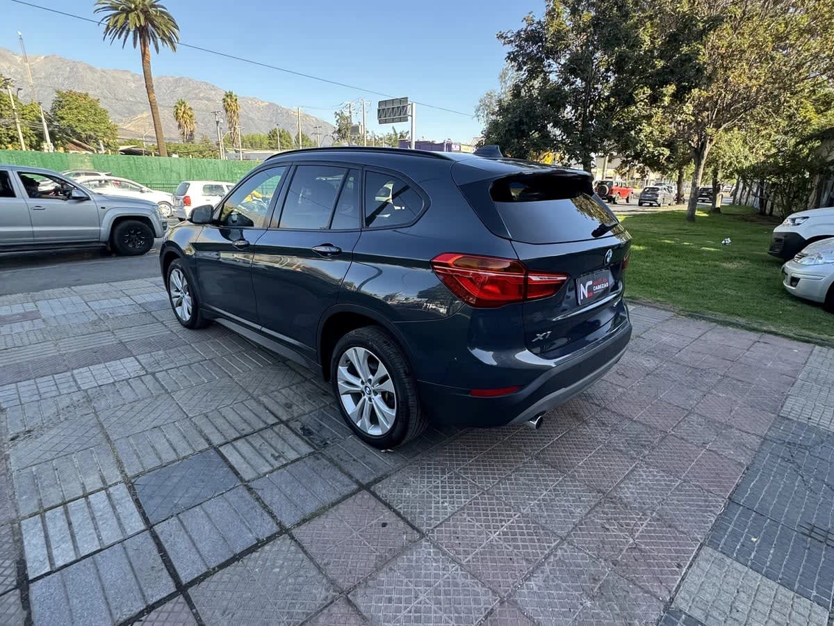 2019 BMW X1 Azul - Miniatura 7