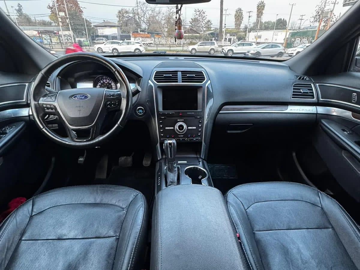 2019 Ford Explorer Negro - Miniatura 7