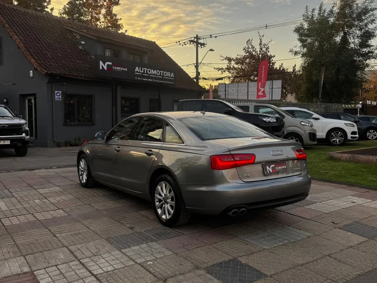 2014 Audi A6 Gris - Miniatura 5