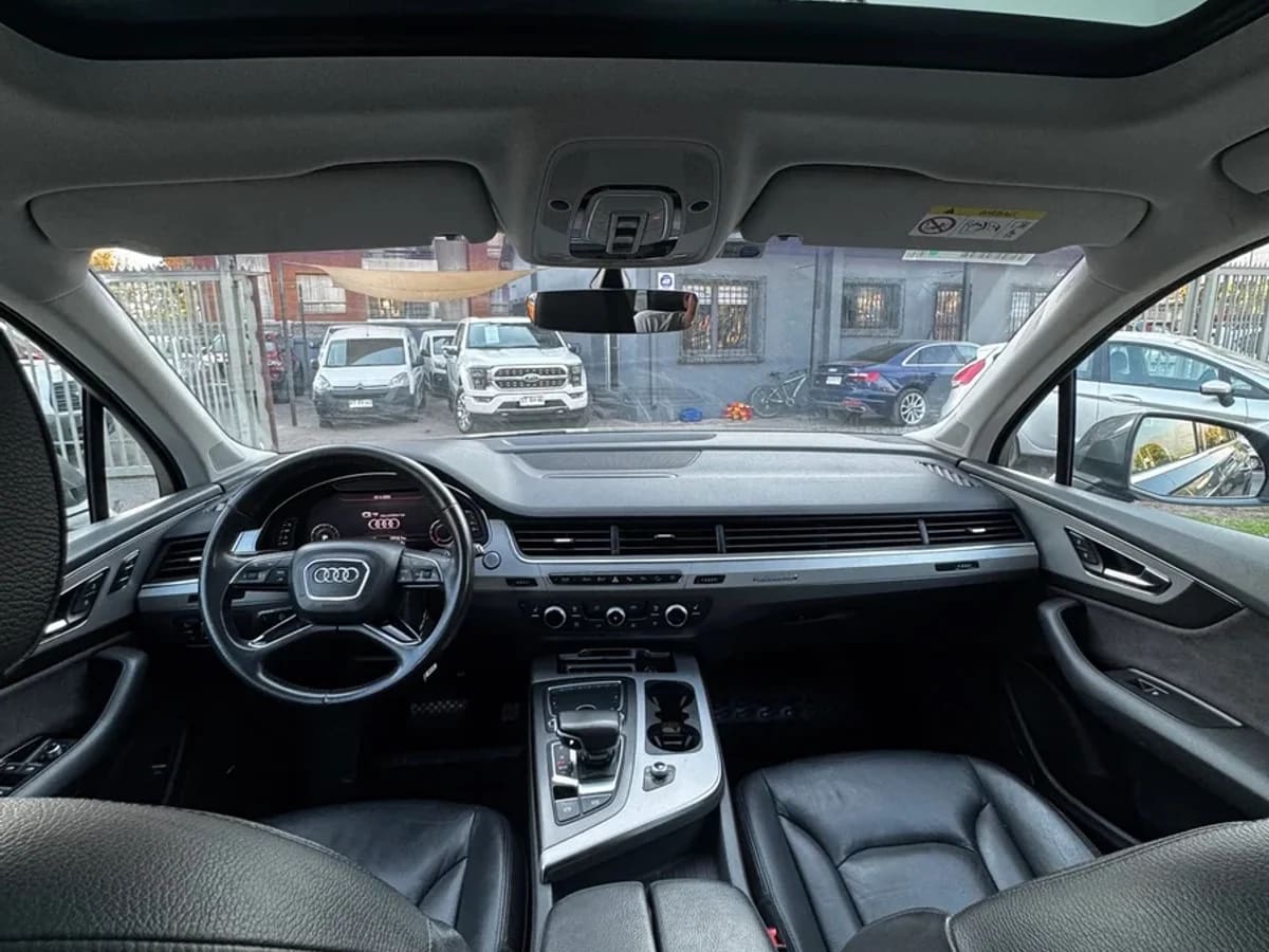 2019 Audi Q7 Gris - Miniatura 7