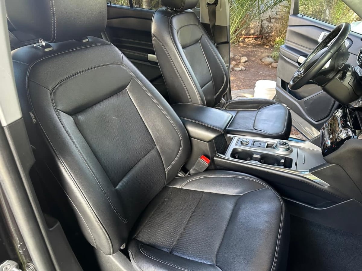 2022 Ford Explorer 2.3 Negro - Miniatura 10