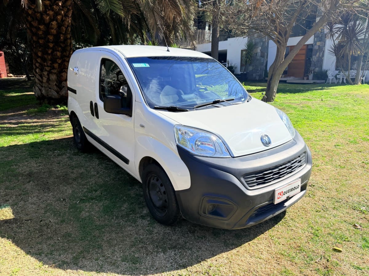 2022 Ram VAN 700 1.3L Blanco - Miniatura 4