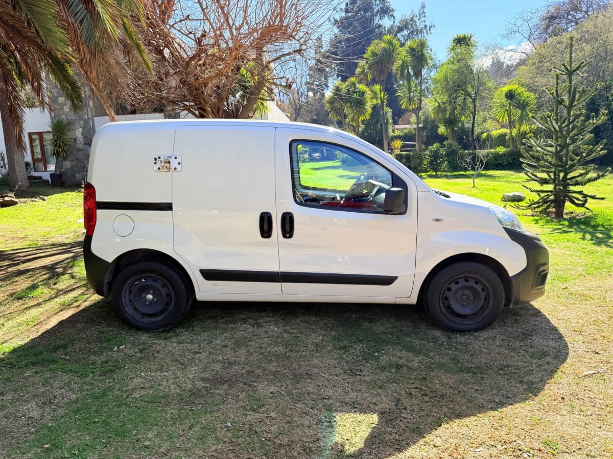2022 Ram VAN 700 1.3L Blanco - Miniatura 5