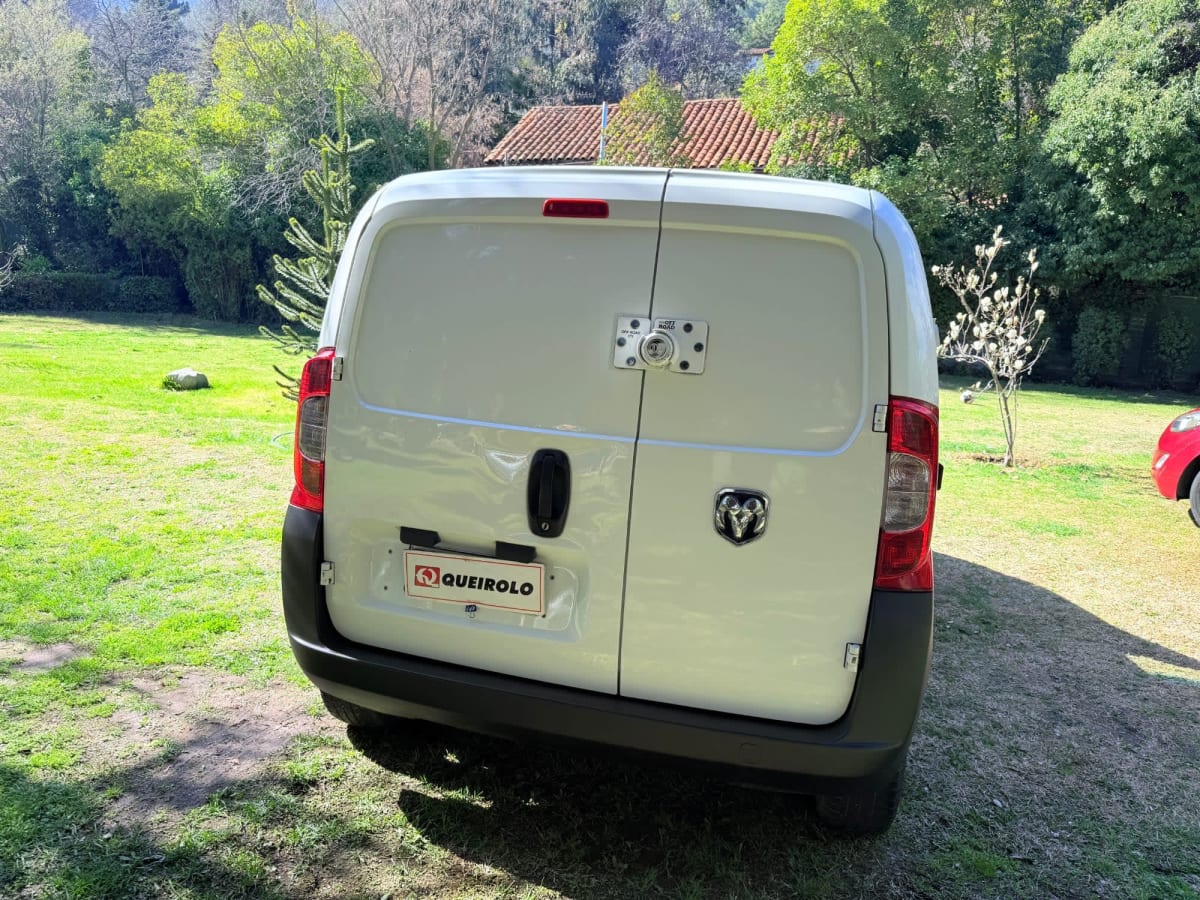 2022 Ram VAN 700 1.3L Blanco - Miniatura 7