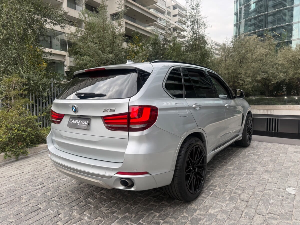 2017 BMW X5 PURE Gris - Miniatura 6