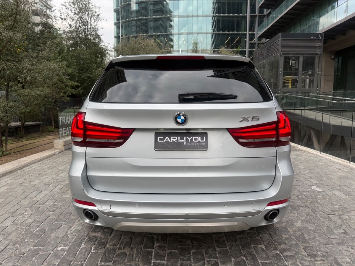 2017 BMW X5 PURE Gris - Miniatura 7