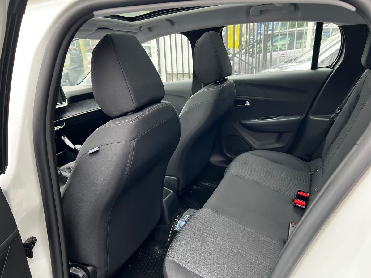 2023 Peugeot 208 1.2 - Miniatura 9