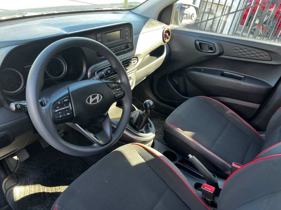 2025 Hyundai GRAND I10 - Miniatura 7