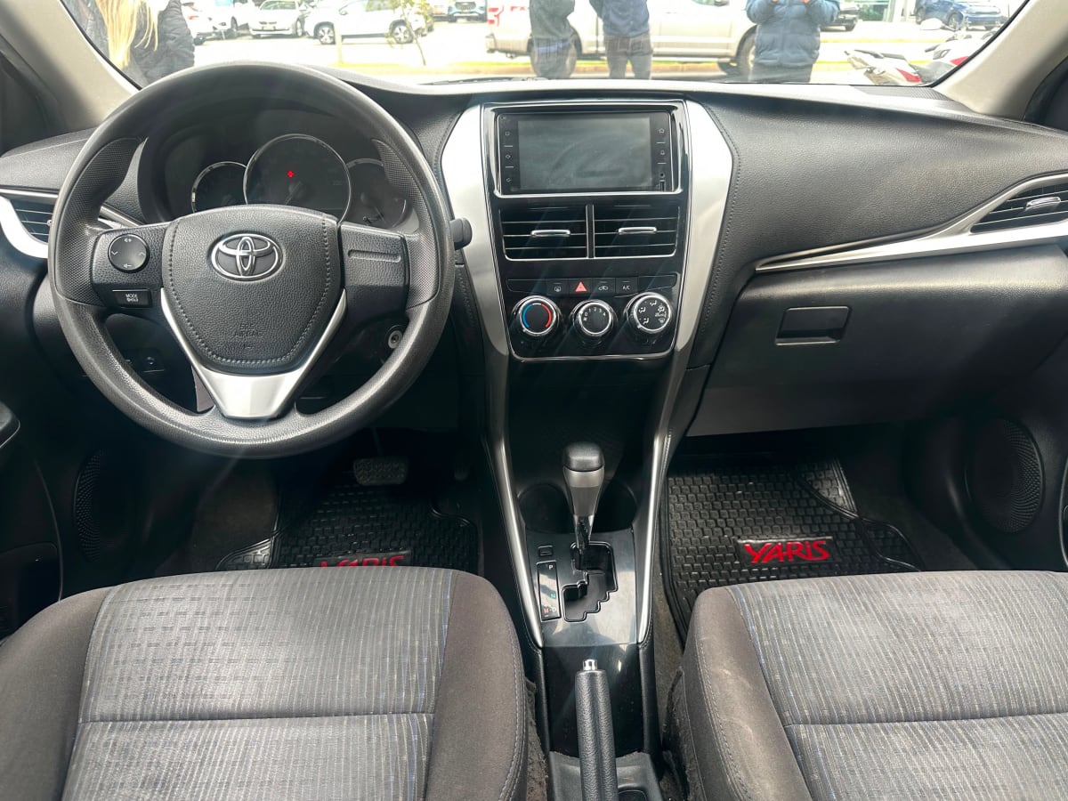 2018 Toyota YARIS GLI - Miniatura 6
