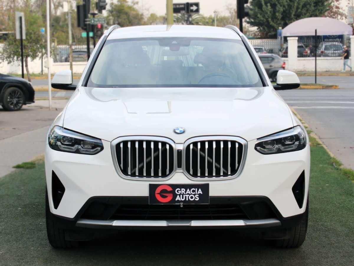 2025 BMW X3 XDRIVE Blanco - Miniatura 4