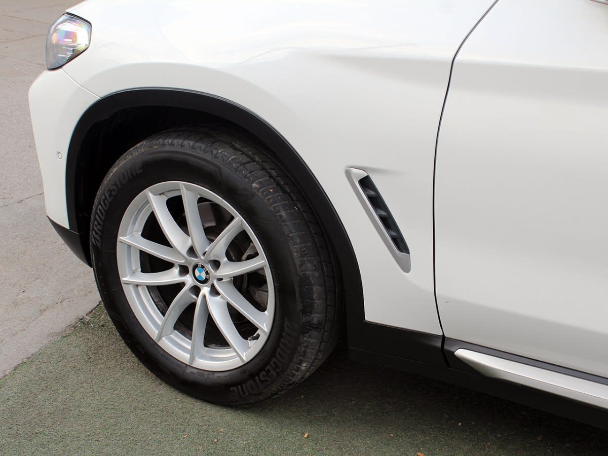 2025 BMW X3 XDRIVE Blanco - Miniatura 10